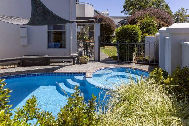 Photo of property in 1/7 Tui Street, Torbay, Auckland, 0630