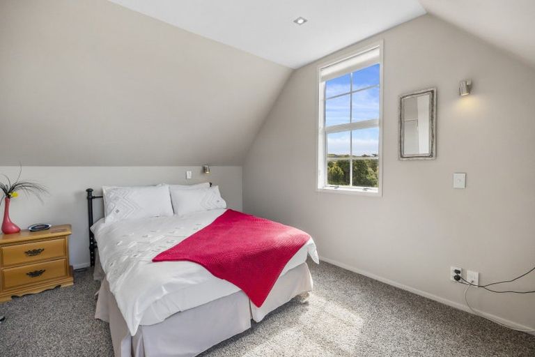 Photo of property in 12 Beaumaris Street, Outram, 9019