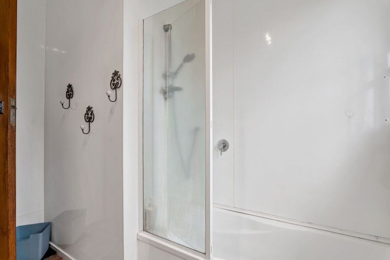 Photo of property in 19 Clifford Road, Eltham, 4322