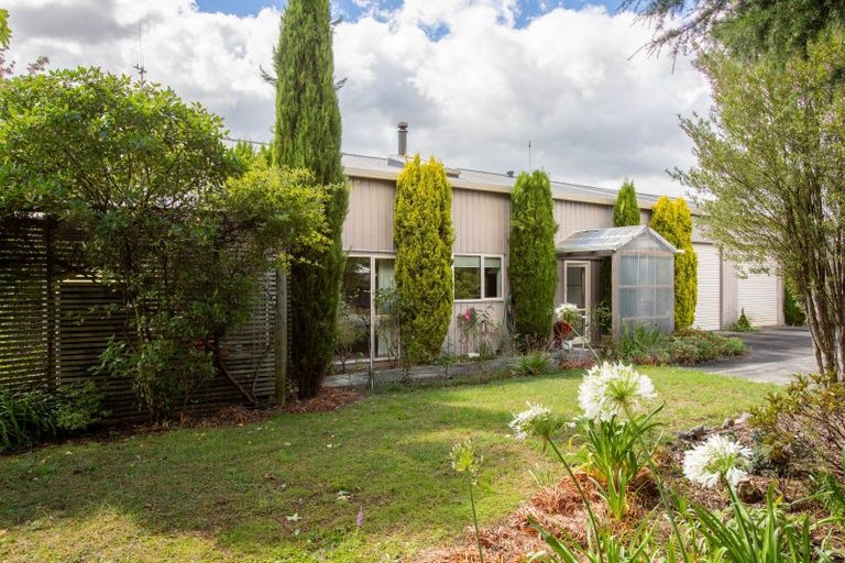 Photo of property in 27 Robertshawe Crescent, Dannevirke, 4930