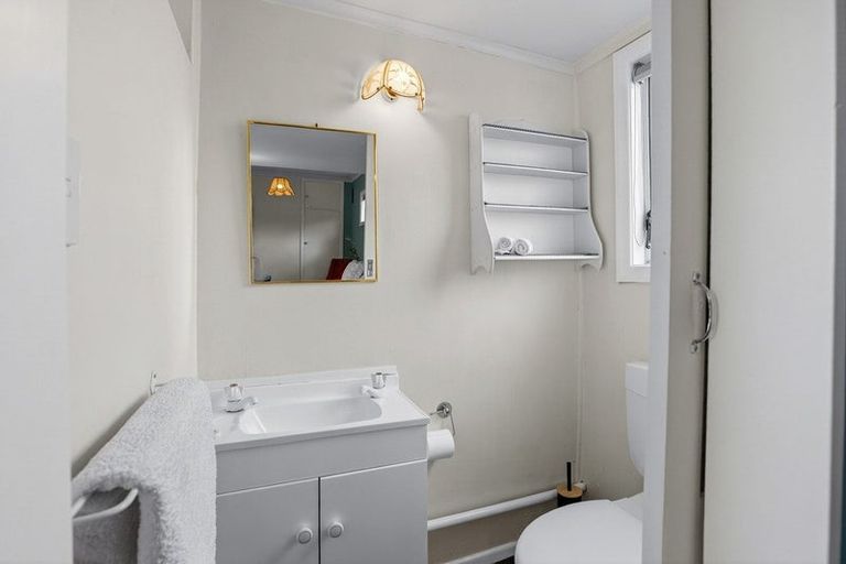 Photo of property in 100 Alexander Road, Raumati Beach, Paraparaumu, 5032