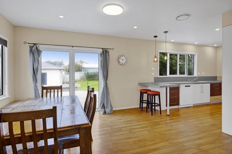 Photo of property in 43 Fox Street, Opunake, 4616