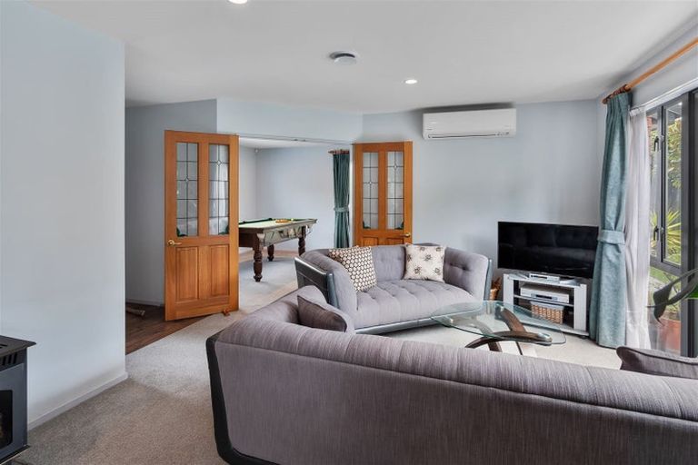 Photo of property in 1 Wendy Place, Heathcote Valley, Christchurch, 8022