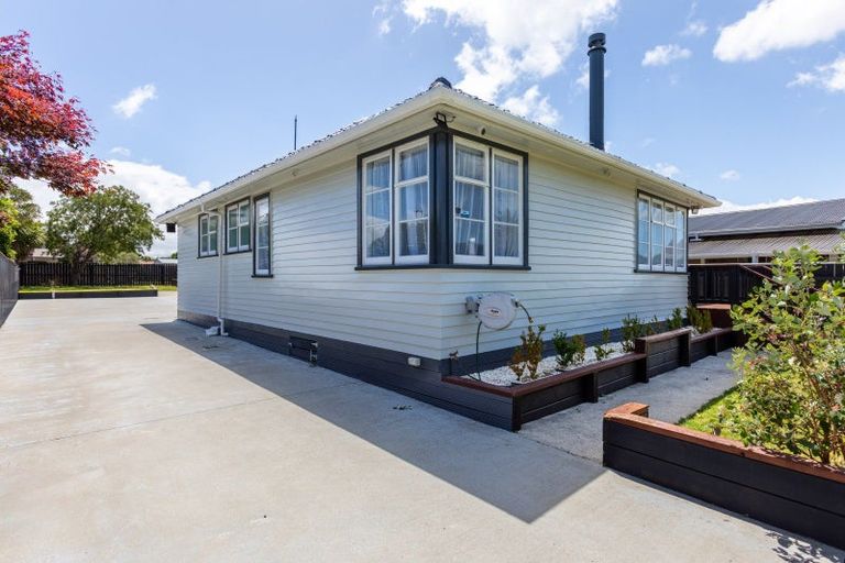 Photo of property in 61 Burgoyne Street, Woodville, 4920