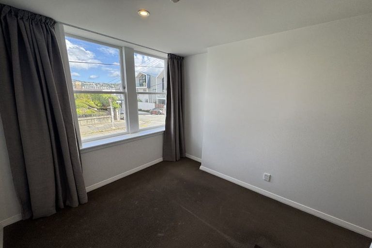 Photo of property in 77 Brougham Street, Mount Victoria, Wellington, 6011