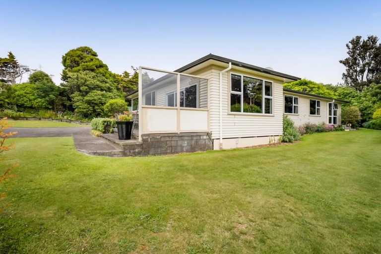 Photo of property in 218 Henwood Road, Paraite, New Plymouth, 4372