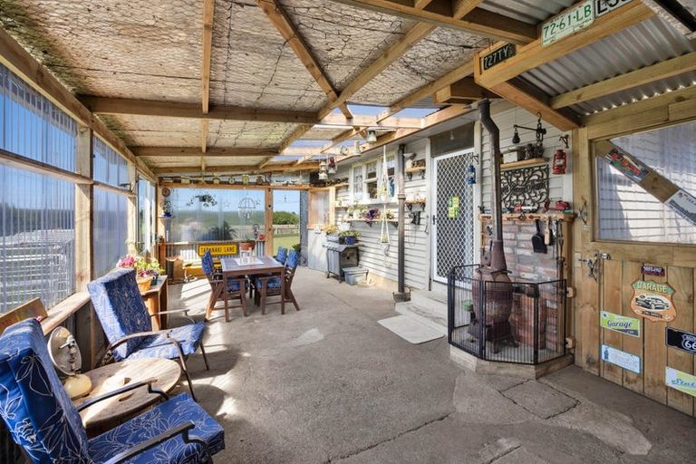 Photo of property in 325 Matangara Road, Hawera, 4672