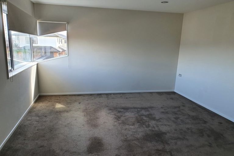 Photo of property in 65 Kirikiri Drive, Papakura, 2110