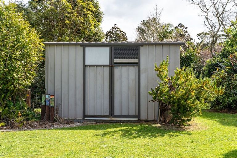 Photo of property in 18 Seaview Road, Ruakaka, 0116
