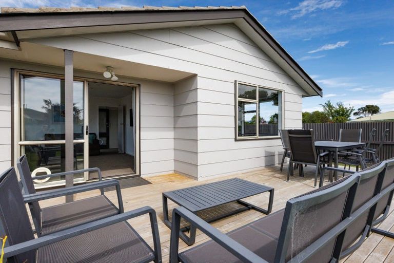 Photo of property in 25 Chelmarsh Place, Highbury, Palmerston North, 4412