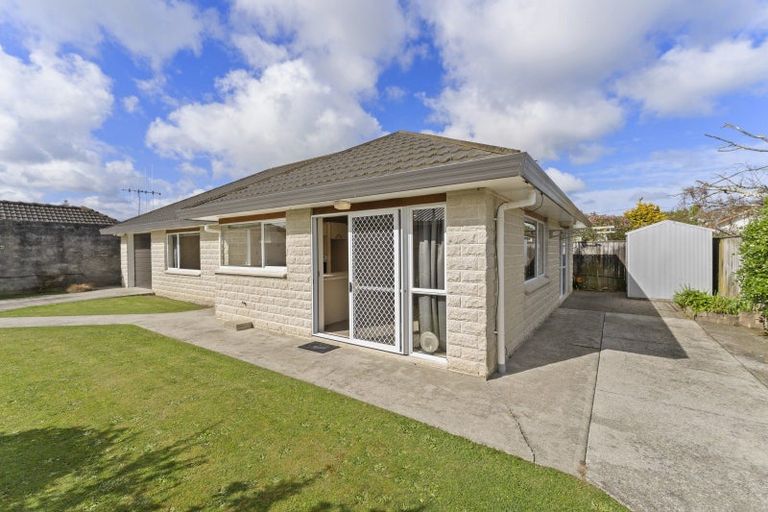 Photo of property in 17a Carlisle Street, Levin, 5510