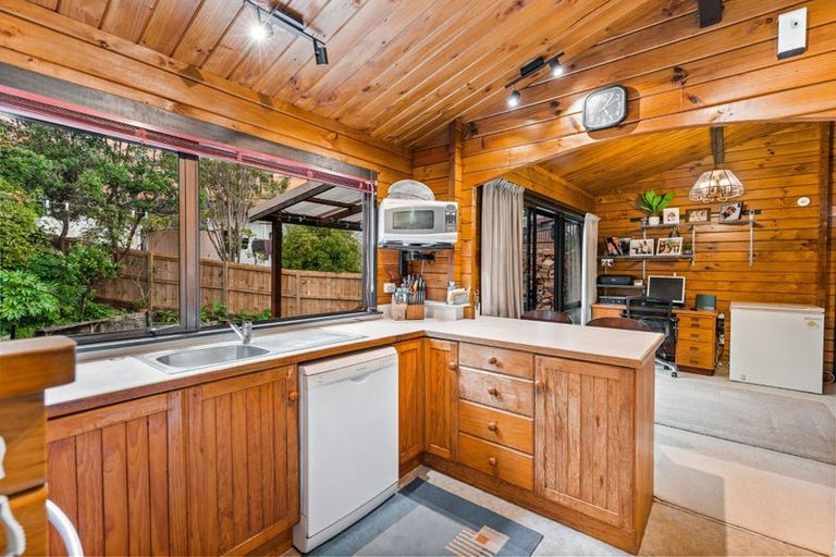 Photo of property in 124 West Harbour Drive, West Harbour, Auckland, 0618