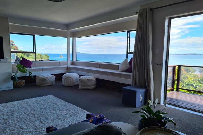 Photo of property in 20 Zita Avenue, Matakatia, Whangaparaoa, 0930