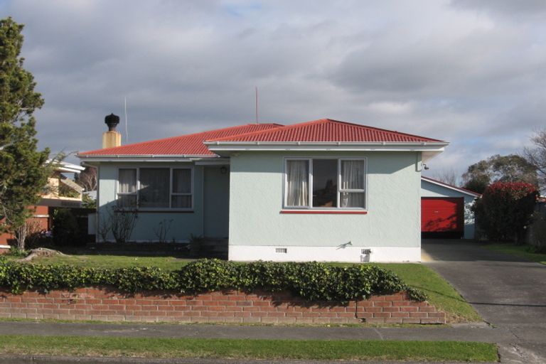Photo of property in 25 Shackleton Street, Maraenui, Napier, 4110