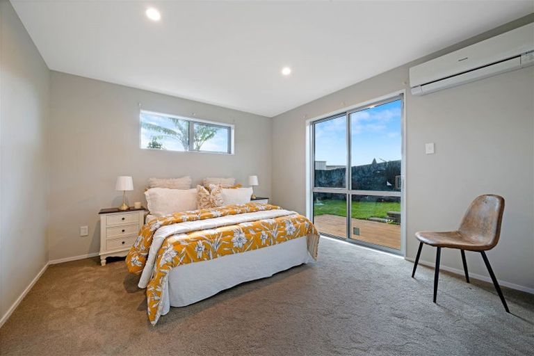 Photo of property in 49 Cirrus Way, Ranui, Auckland, 0612