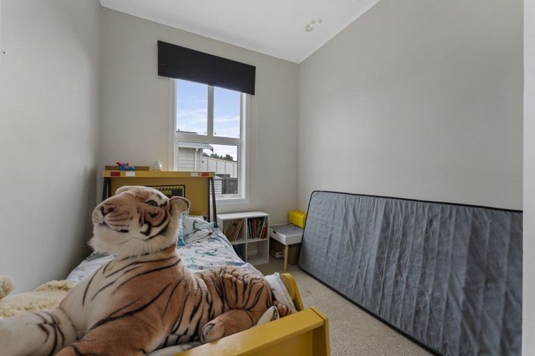 Photo of property in 7 Atkinson Street, Woodville, 4920