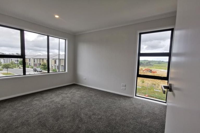 Photo of property in 73 Manarini Road, Westgate, Auckland, 0614