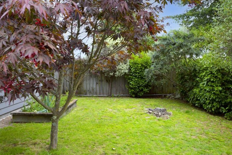 Photo of property in 23 Parata Street, Two Mile Bay, Taupo, 3330