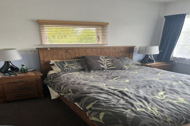 Photo of property in 20 Ranui Terrace, Tawa, Wellington, 5028