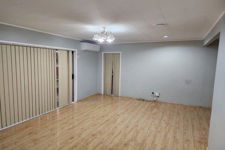Photo of property in 14 Tango Place, Henderson, Auckland, 0610