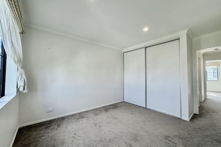 Photo of property in 20 Bellbird Street, Papakura, 2110