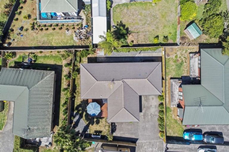 Photo of property in 34 Puriri Road, Pukekohe, 2120