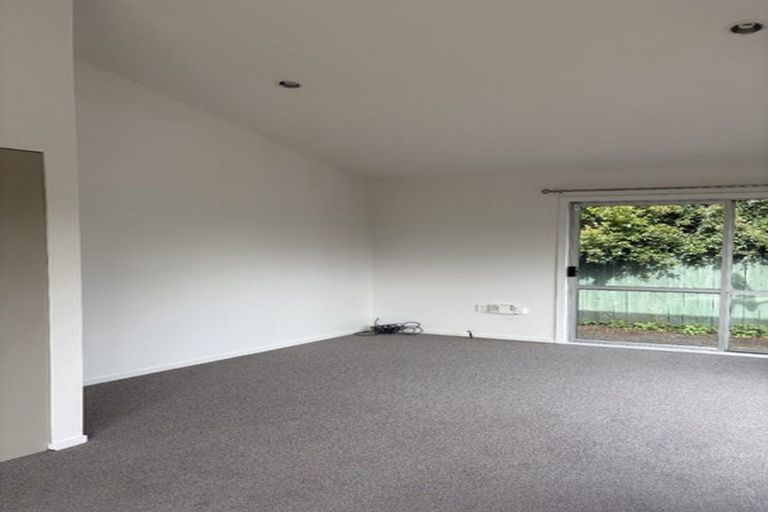 Photo of property in 17 Aronui Terrace, Kelston, Auckland, 0602