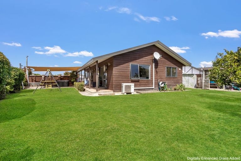 Photo of property in 6 Alan Styles Place, Greenmeadows, Napier, 4112