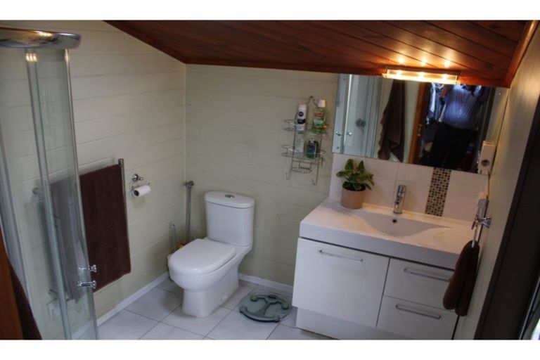 Photo of property in 13a Cross Street, Regent, Whangarei, 0112