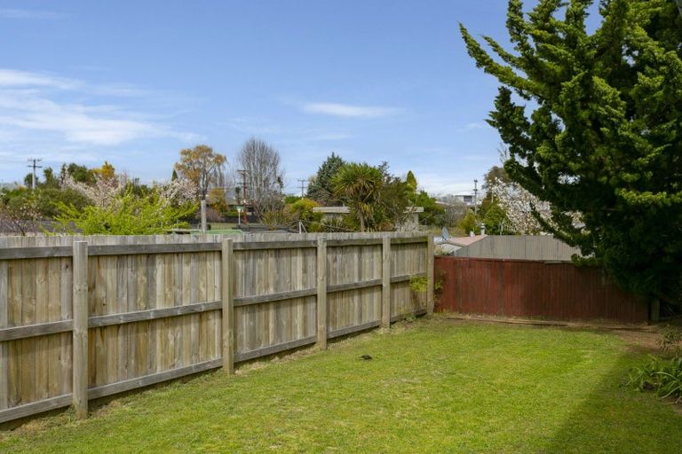 Photo of property in 15 Waitahanui Avenue, Taupo, 3330