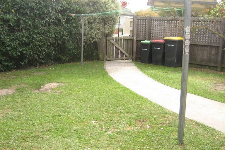 Photo of property in 122 Osborne Street, Waltham, Christchurch, 8011