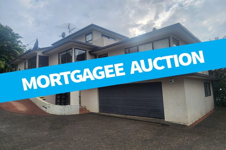 Photo of property in 70a Carlisle Road, Browns Bay, Auckland, 0632