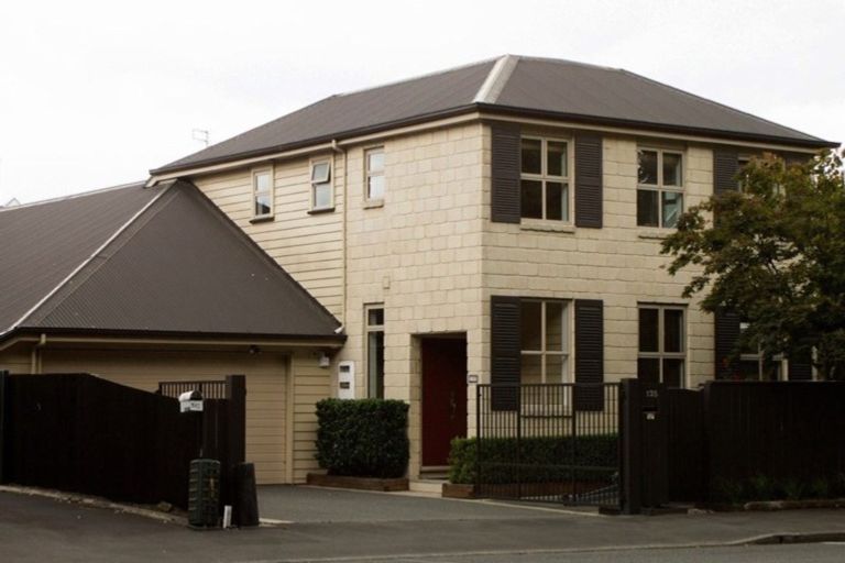 Photo of property in 135 Deans Avenue, Riccarton, Christchurch, 8011