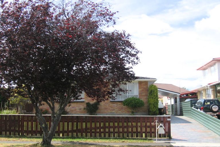 Photo of property in 8 Tacoma Drive, Totara Park, Upper Hutt, 5018