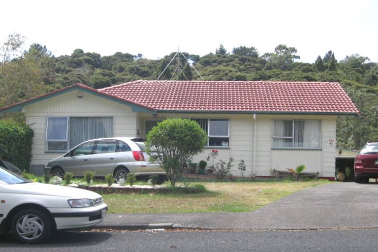 Photo of property in 1/48 Spinella Drive, Bayview, Auckland, 0629