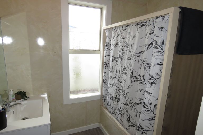 Photo of property in 13 Murphy Street, Strathern, Invercargill, 9812