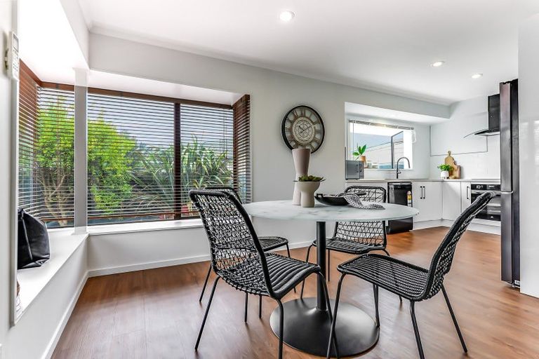 Photo of property in 35a Lake Crescent, Hamilton Lake, Hamilton, 3204