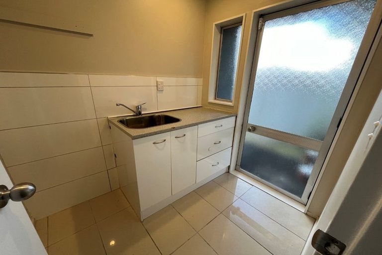 Photo of property in 17 Seaward Place, Wattle Downs, Auckland, 2103