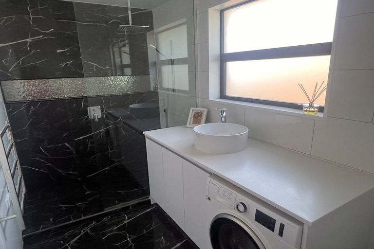 Photo of property in 10 Lochmore Street, Bishopdale, Christchurch, 8051