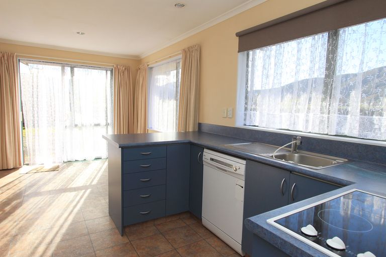 Photo of property in 31 Main Road, Havelock, 7100