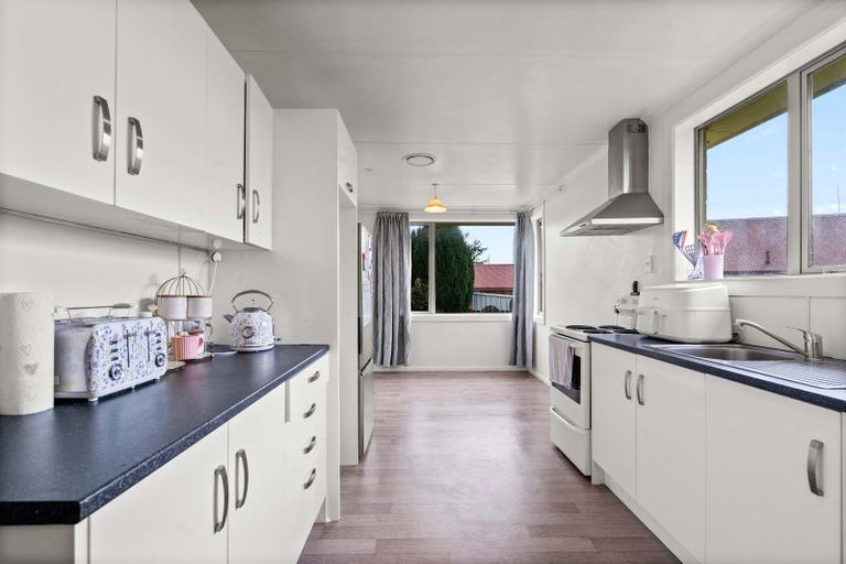 Photo of property in 66 Adamson Crescent, Glengarry, Invercargill, 9810