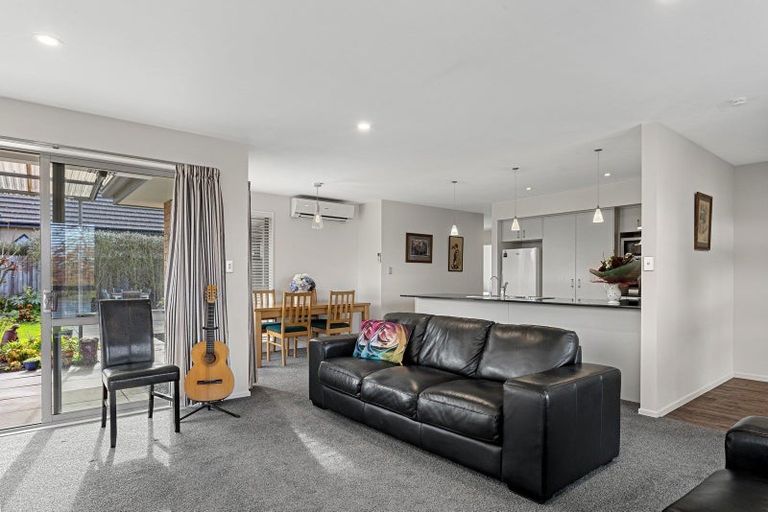 Photo of property in 4 Hibiscus Grove, Rangiora, 7400