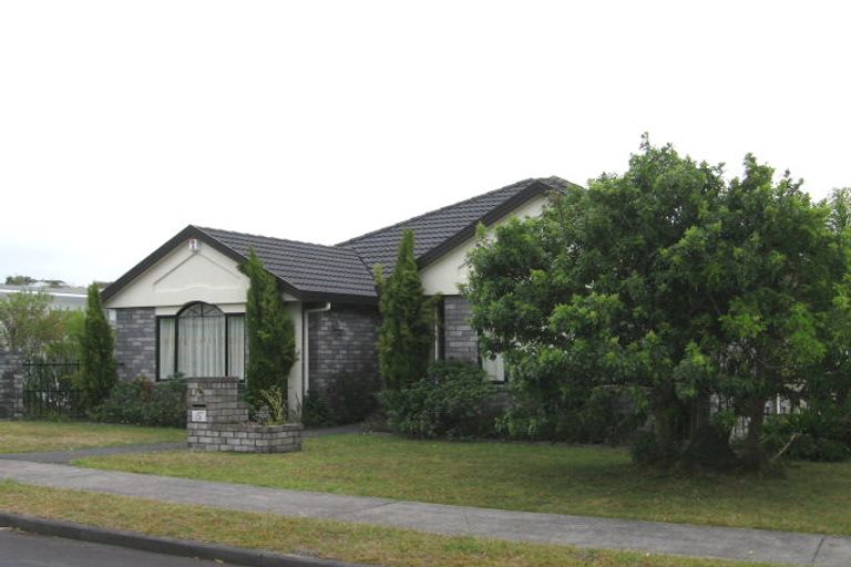 Photo of property in 5 Hobie Court, West Harbour, Auckland, 0618