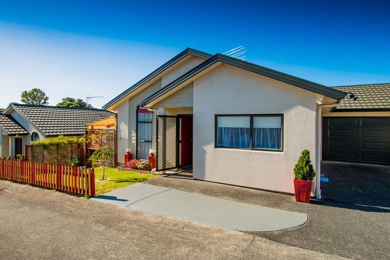 Photo of property in 23/2 Brixton Road, Manly, Whangaparaoa, 0930