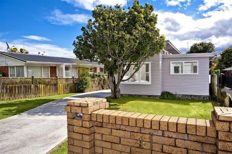 Photo of property in 1/41 Shakespeare Road, Milford, Auckland, 0620