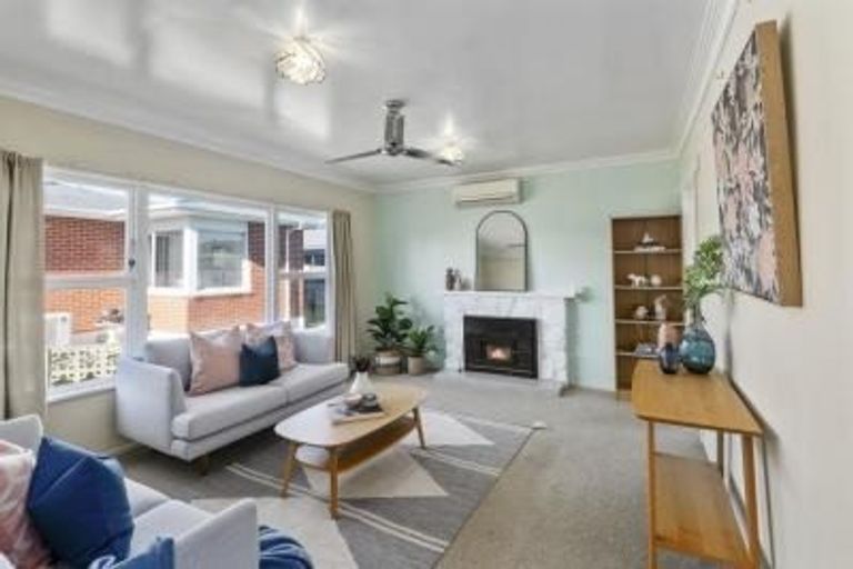 Photo of property in 5 Eton Place, Levin, 5510