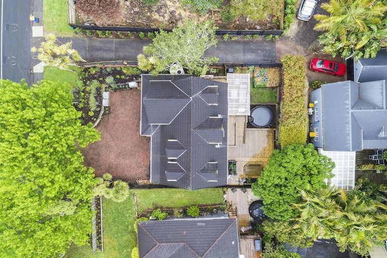 Photo of property in 1/117 Daffodil Street, Titirangi, Auckland, 0604