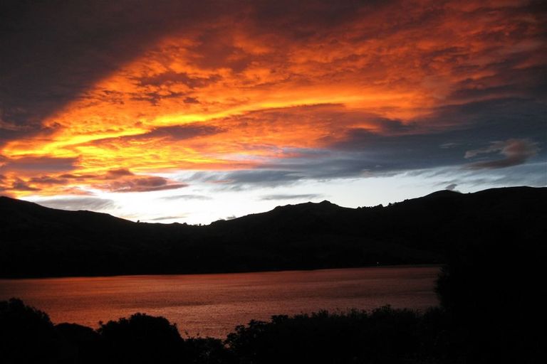 Photo of property in 36 Bayview Crescent, Duvauchelle, 7581