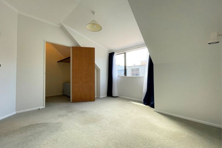 Photo of property in 14b Agra Crescent, Khandallah, Wellington, 6035