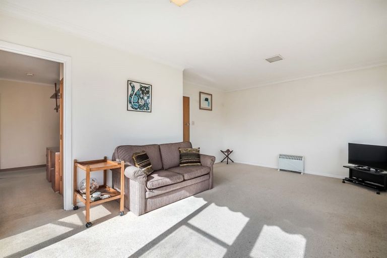Photo of property in 49 Glencoe Road, Browns Bay, Auckland, 0630